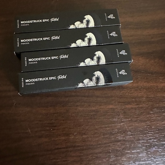 NIB Younique Twisted Mascara - Picture 4 of 6